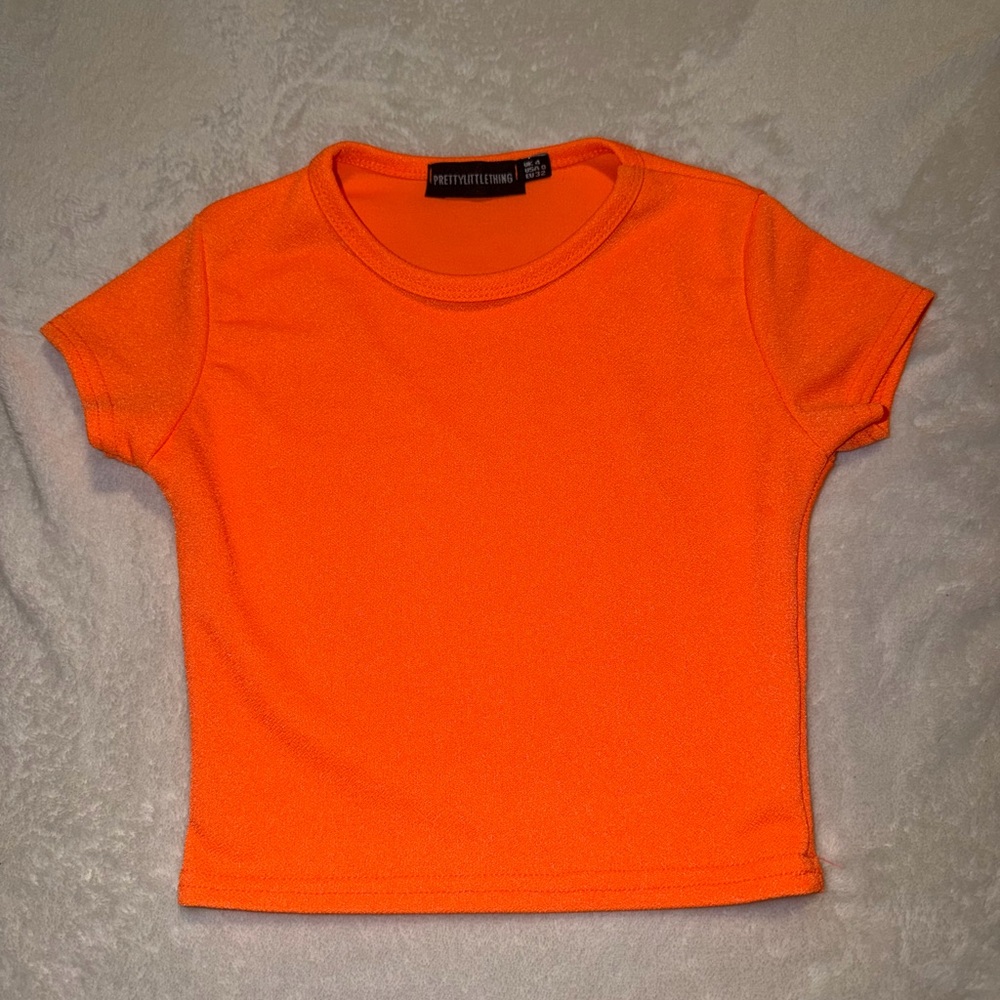PrettyLittleThing Neon Orange Short Sleeve Crop Tee
